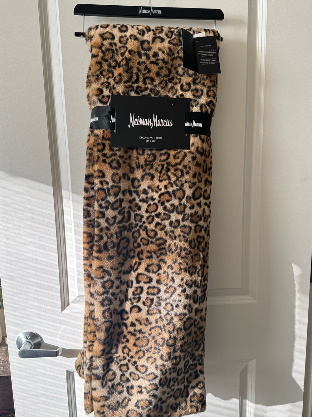 NEW! LUXURY NEIMAN MARCUS LEOPARD PLUSH BLANKET